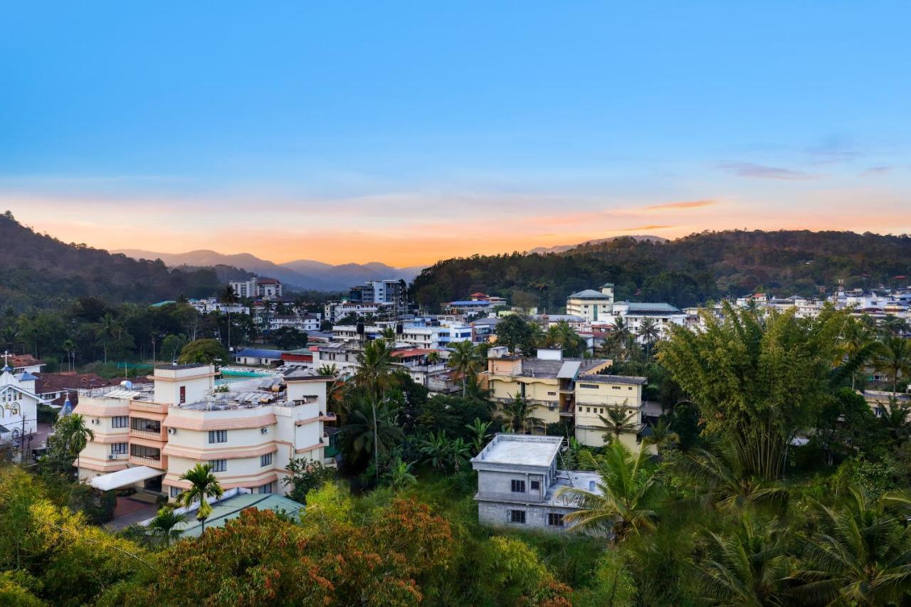 Keys Prima By Lemon Tree Hotels, Thekkady Bagian luar foto