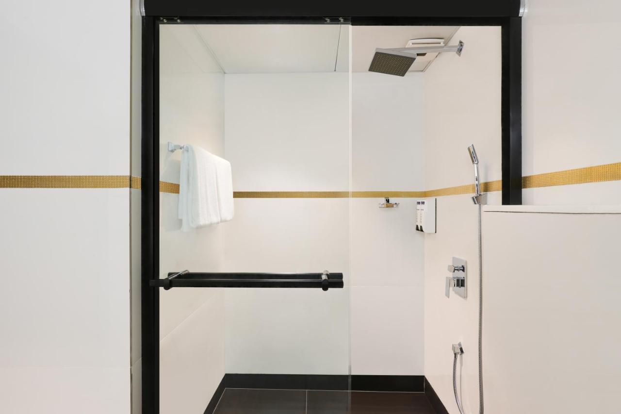 Keys Prima By Lemon Tree Hotels, Thekkady Bagian luar foto