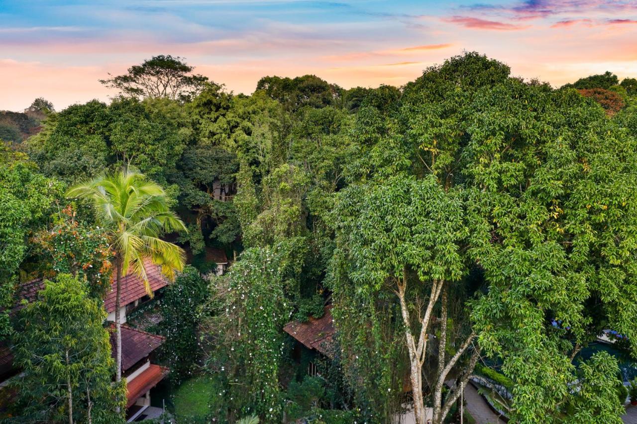 Keys Prima By Lemon Tree Hotels, Thekkady Bagian luar foto