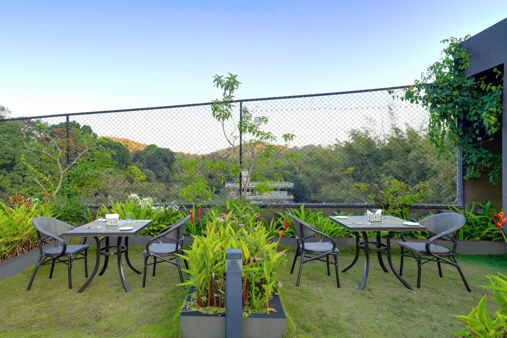 Keys Prima By Lemon Tree Hotels, Thekkady Bagian luar foto